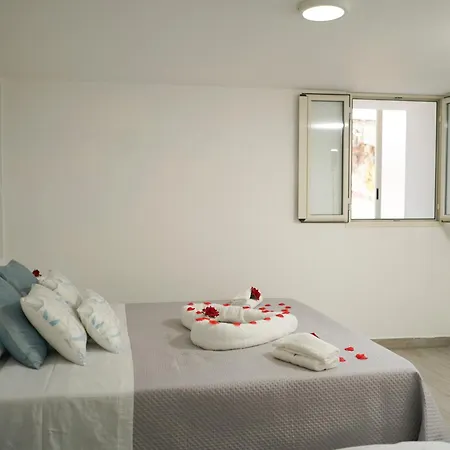 Luxury19 - View Of Vesuvius